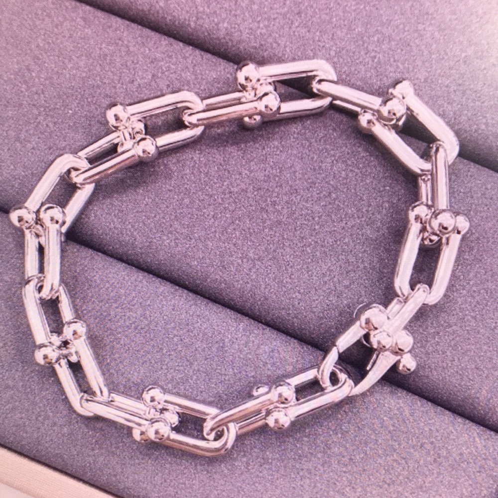 Elegant Silver Chain Bracelet tiffnany & Co